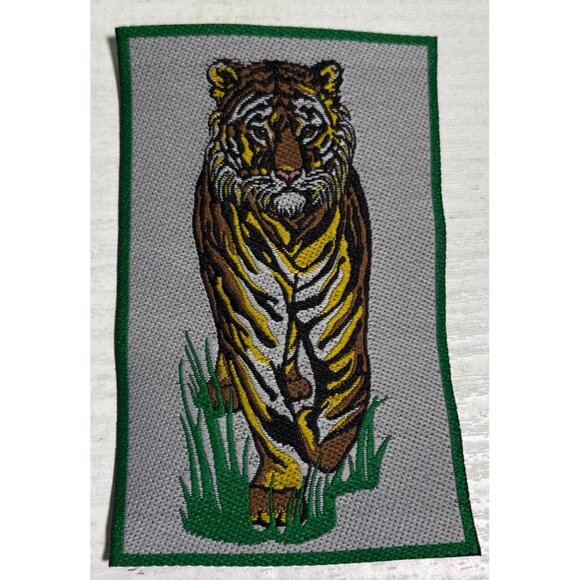 Tiger Embroidered Patch With Green Edge For Jackets Backpacks 4 x 2.5" - Picture 1 of 7
